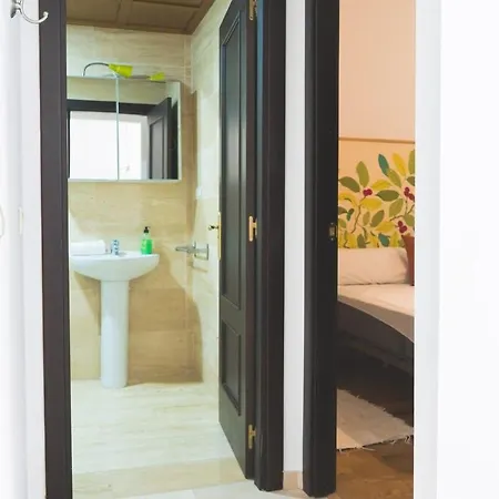 Centrico En Calle Carreteria - Apartamento