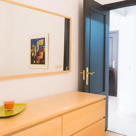 Apartamento Centrico En Calle Carreteria - Málaga
